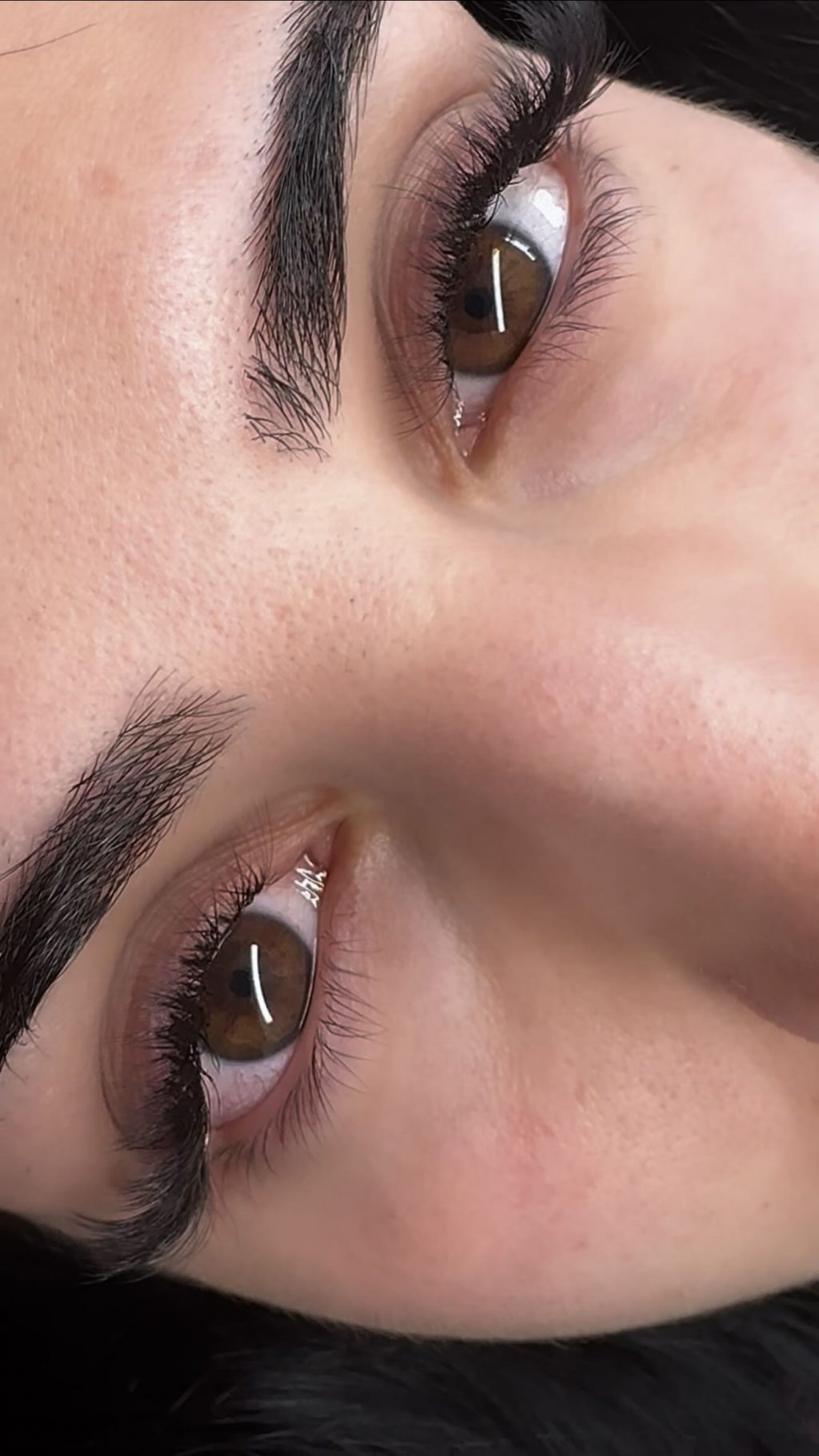 Instagram post from bombabeauty.brows. This post is in position 4.