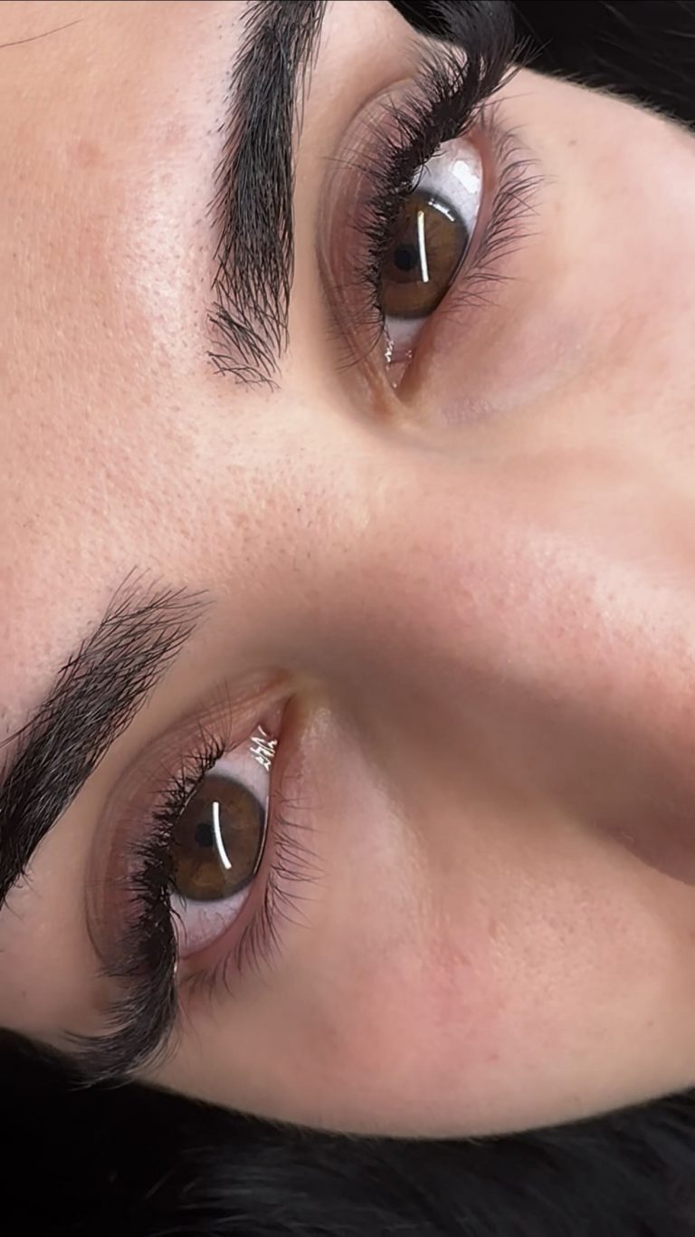 Instagram post from bombabeauty.brows. This post is in position 5.