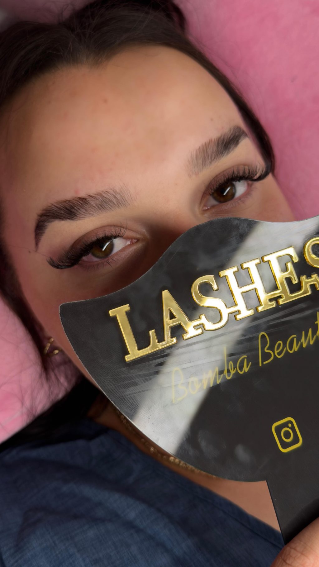 Instagram post from bombabeauty.brows. This post is in position 2.